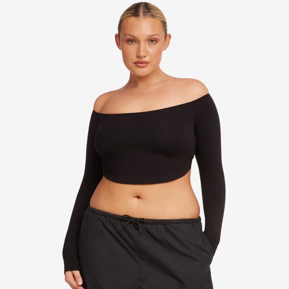 CSB Open Back Long Sleeve Cropped Top - Picture 4 of 11